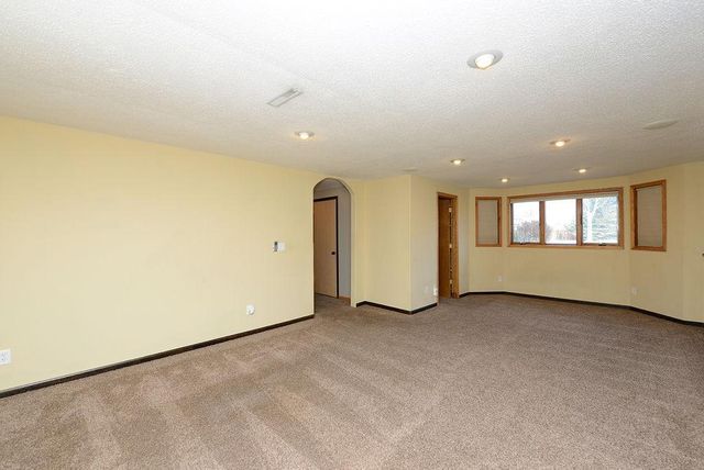 1510 57th Avenue S, Fargo, ND 58104