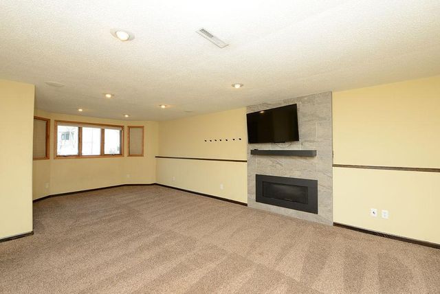 1510 57th Avenue S, Fargo, ND 58104