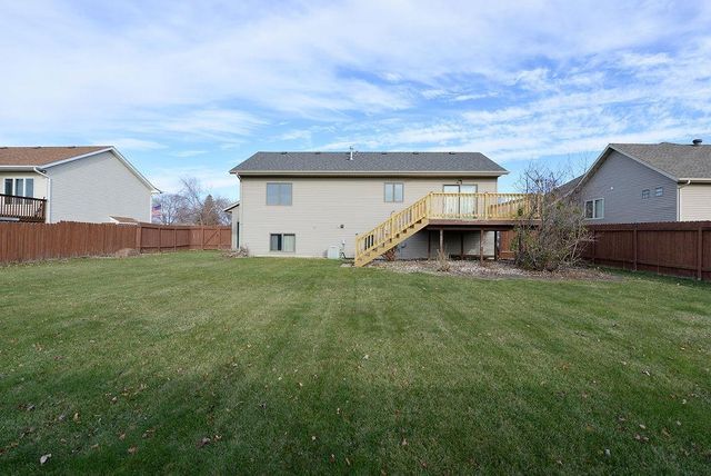 1510 57th Avenue S, Fargo, ND 58104