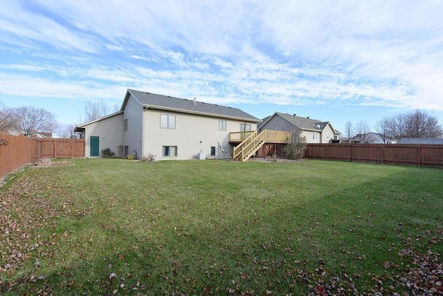 1510 57th Avenue S, Fargo, ND 58104