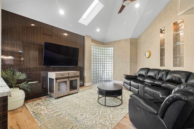 3371 Regent Drive, Dallas, TX 75229