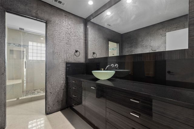 3371 Regent Drive, Dallas, TX 75229