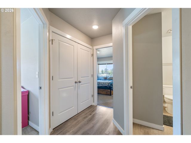 1185 Ne FRANCIS St, Rockaway Beach, OR 97136