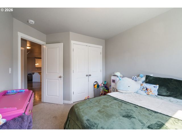 1185 Ne FRANCIS St, Rockaway Beach, OR 97136