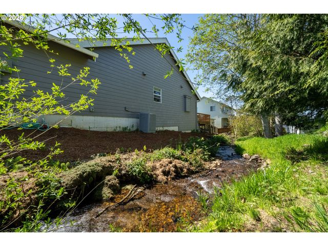 1185 Ne FRANCIS St, Rockaway Beach, OR 97136