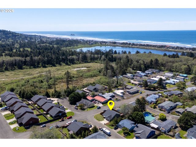 1185 Ne FRANCIS St, Rockaway Beach, OR 97136