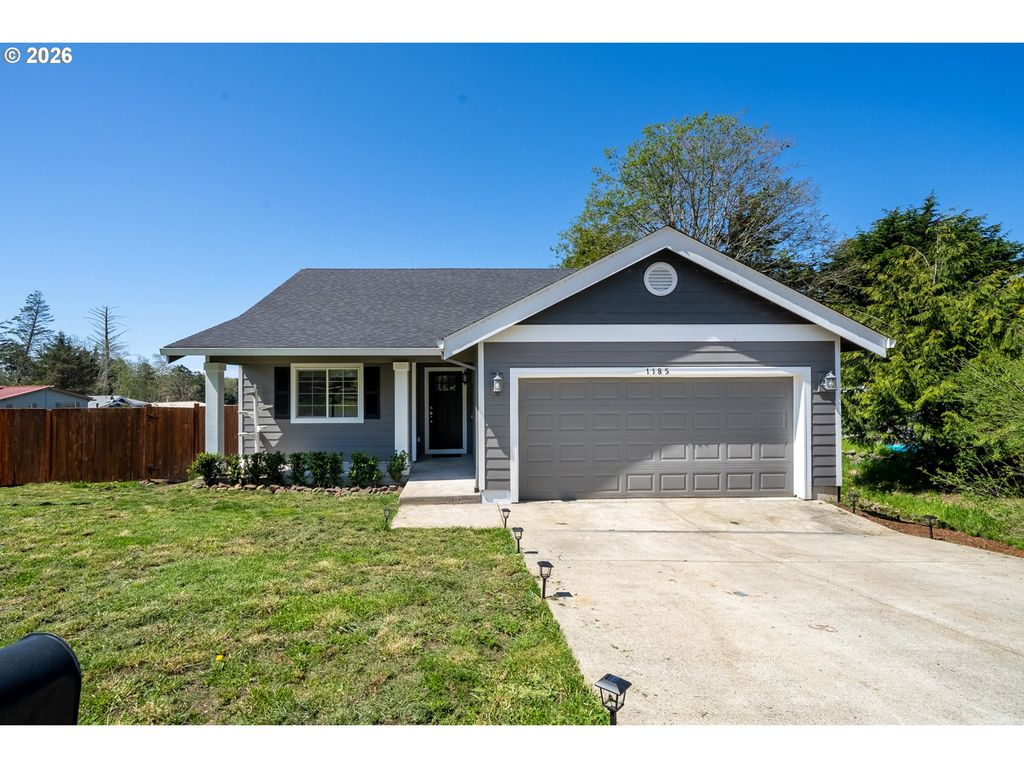1185 Ne FRANCIS St, Rockaway Beach, OR 97136
