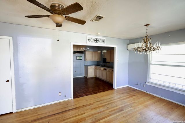 654 ELLOR DR, San Antonio, TX 78228