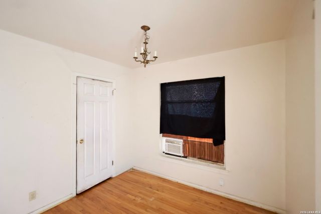 654 ELLOR DR, San Antonio, TX 78228