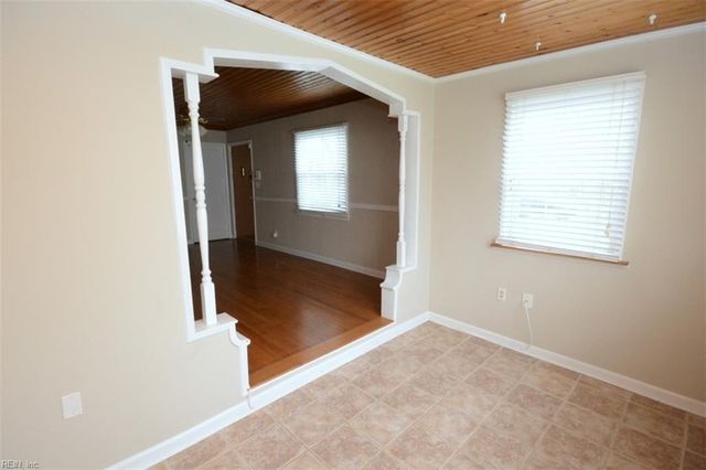 535 Fishermans RD, Norfolk, VA 23503