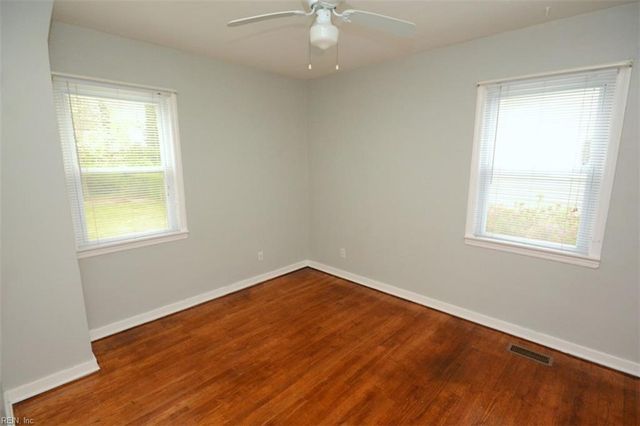 535 Fishermans RD, Norfolk, VA 23503