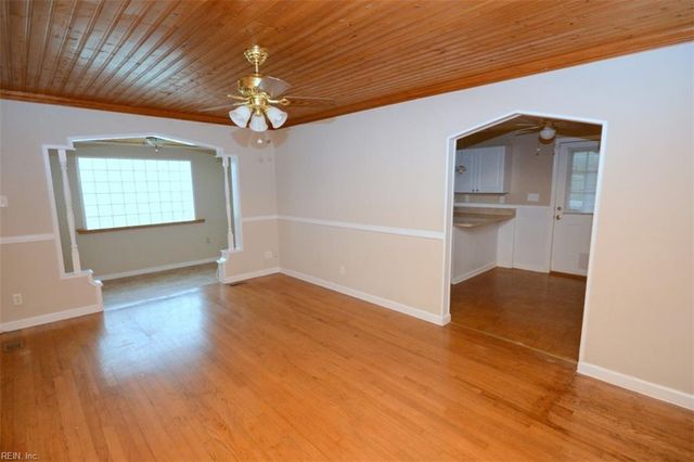 535 Fishermans RD, Norfolk, VA 23503