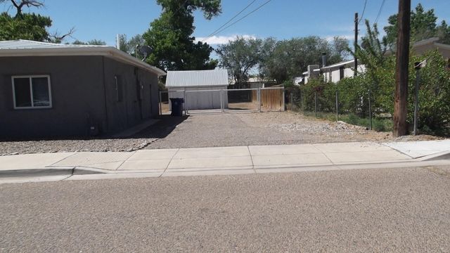 511 Cortez Street SE, Los Lunas, NM 87031