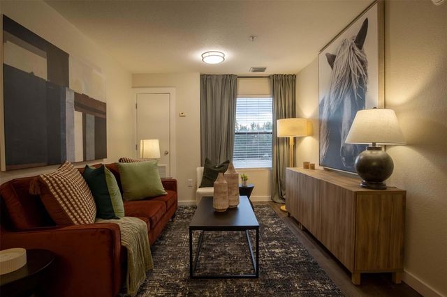 18828 State Highway 249 201, Houston, TX 77070