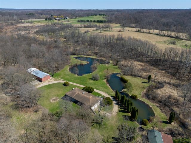 117 4th Street, Plainwell, MI 49080