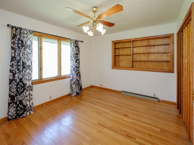 117 4th Street, Plainwell, MI 49080