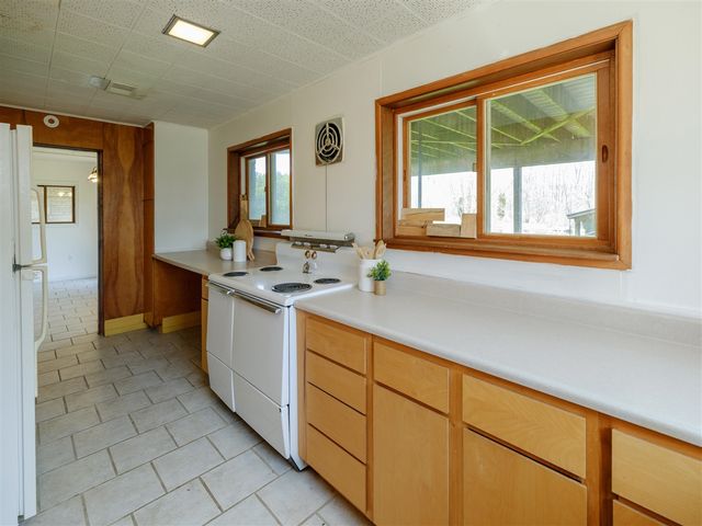 117 4th Street, Plainwell, MI 49080