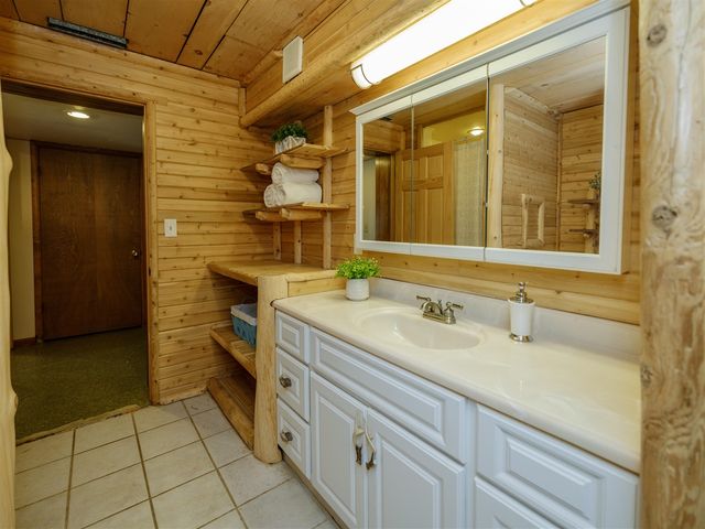 117 4th Street, Plainwell, MI 49080