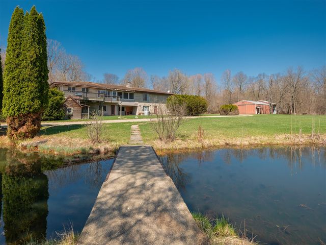 117 4th Street, Plainwell, MI 49080