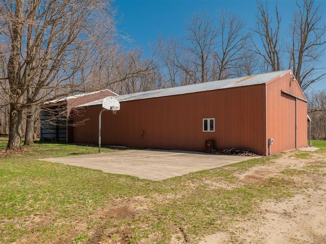 117 4th Street, Plainwell, MI 49080