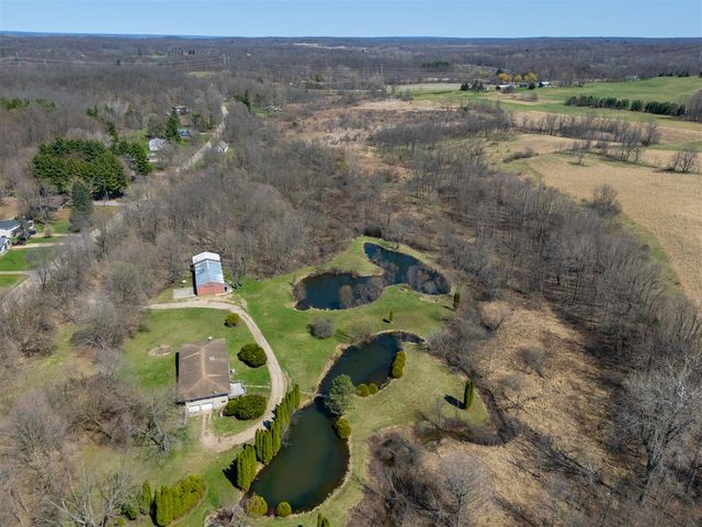 117 4th Street, Plainwell, MI 49080