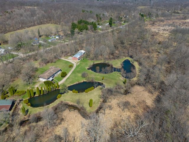 117 4th Street, Plainwell, MI 49080
