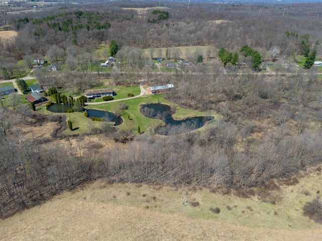 117 4th Street, Plainwell, MI 49080