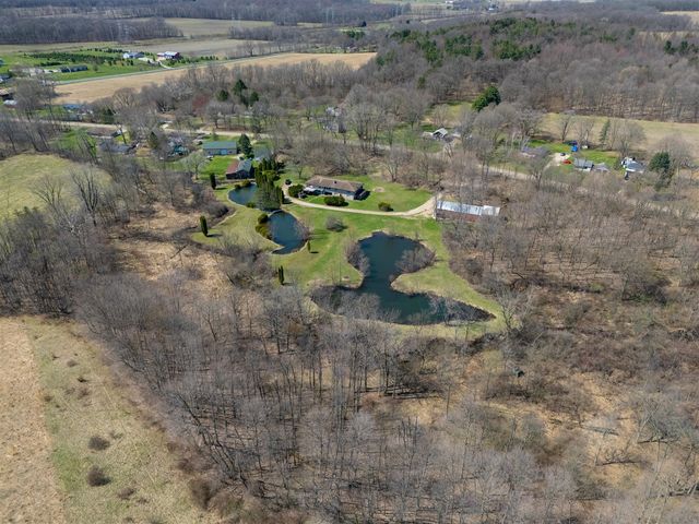 117 4th Street, Plainwell, MI 49080