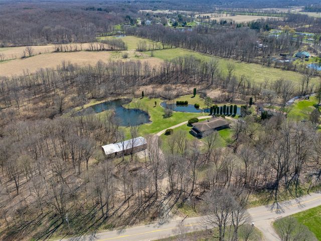 117 4th Street, Plainwell, MI 49080