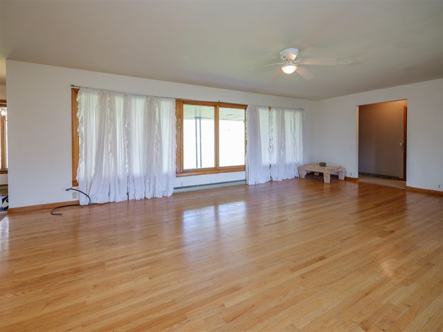 117 4th Street, Plainwell, MI 49080