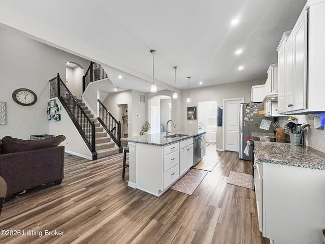 152 Goldeneye Ct, Shepherdsville, KY 40165