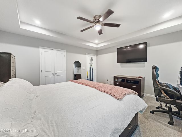 152 Goldeneye Ct, Shepherdsville, KY 40165
