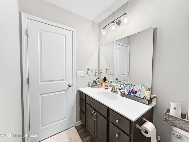 152 Goldeneye Ct, Shepherdsville, KY 40165