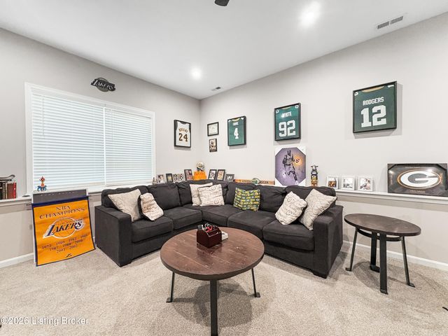152 Goldeneye Ct, Shepherdsville, KY 40165