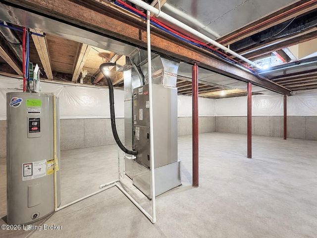 152 Goldeneye Ct, Shepherdsville, KY 40165