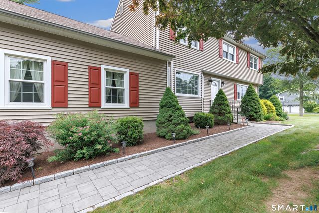 460 Stonehouse Road, Trumbull, CT 06611