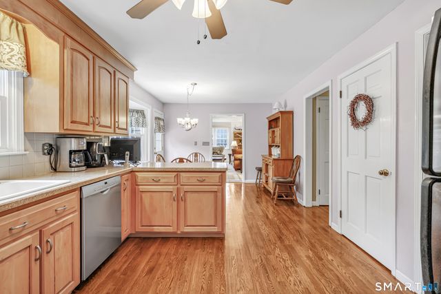 460 Stonehouse Road, Trumbull, CT 06611