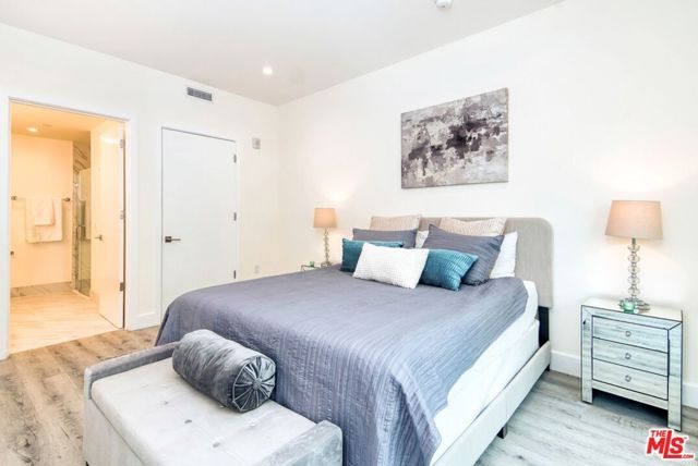 1237 S Holt Avenue 303, Los Angeles, CA 90035