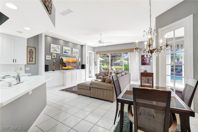 3394 Cerrito CT, Naples, FL 34109