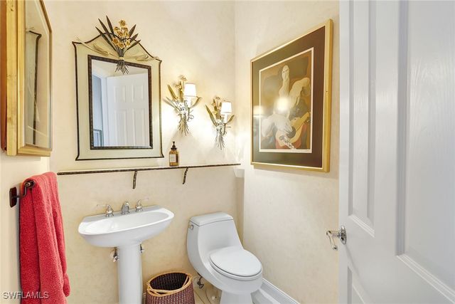 3394 Cerrito CT, Naples, FL 34109