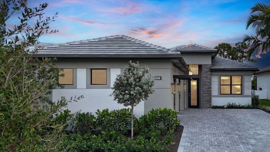 9643 St Germain Drive, Palm Beach Gardens, FL 33412