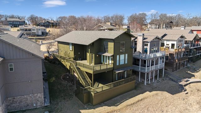 2373 Melody Point Circle, Grove, OK 74344