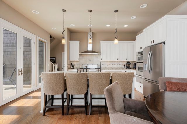 2373 Melody Point Circle, Grove, OK 74344