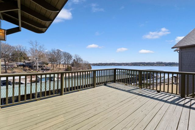 2373 Melody Point Circle, Grove, OK 74344