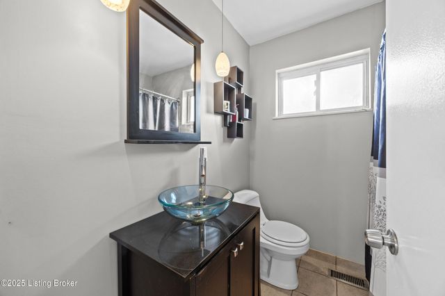 8506 Linda Rd, Louisville, KY 40219