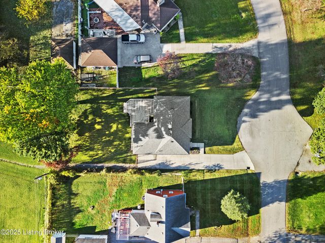 8506 Linda Rd, Louisville, KY 40219