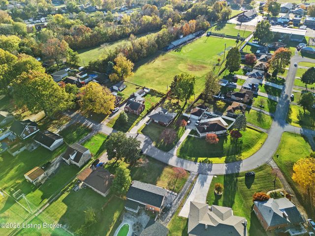 8506 Linda Rd, Louisville, KY 40219