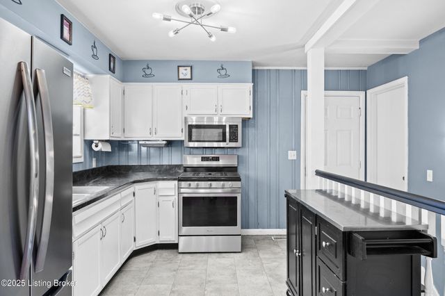 8506 Linda Rd, Louisville, KY 40219