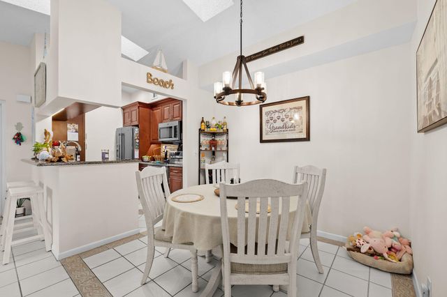 2502 SE Anchorage Cv Apt E-3, Port St Lucie, FL 34952