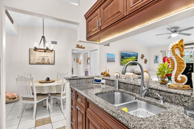 2502 SE Anchorage Cv Apt E-3, Port St Lucie, FL 34952